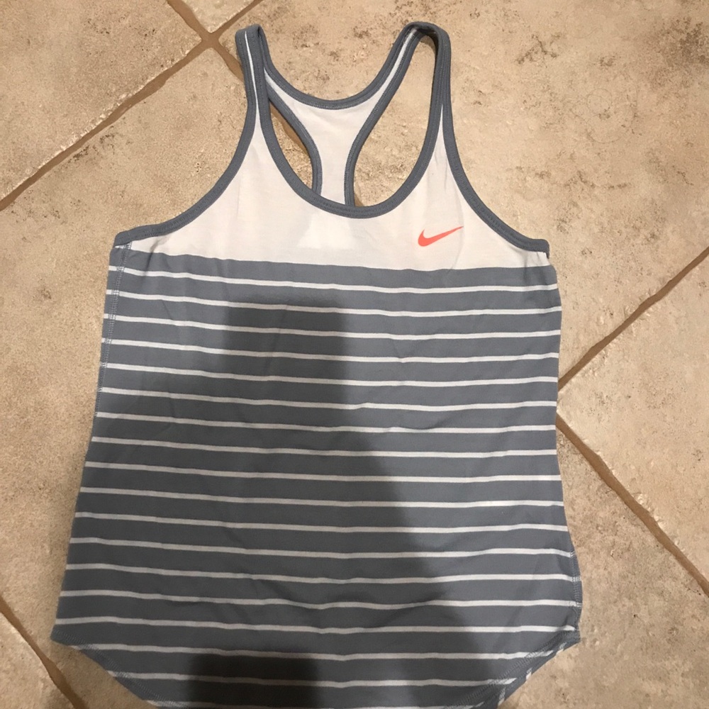 Nike tank